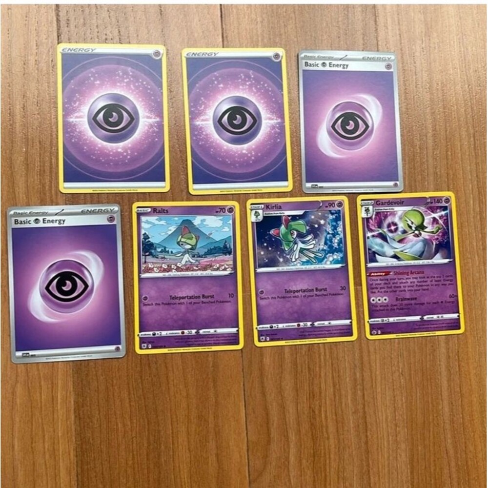Pokemon Gardevior bundle in great condition